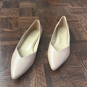Elegant Tan Women's Flats
